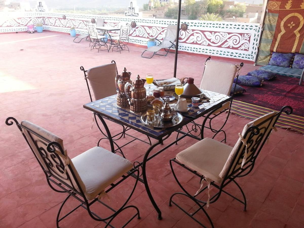 Hotel Dar Ilyana Ait Tiourhza Exterior foto